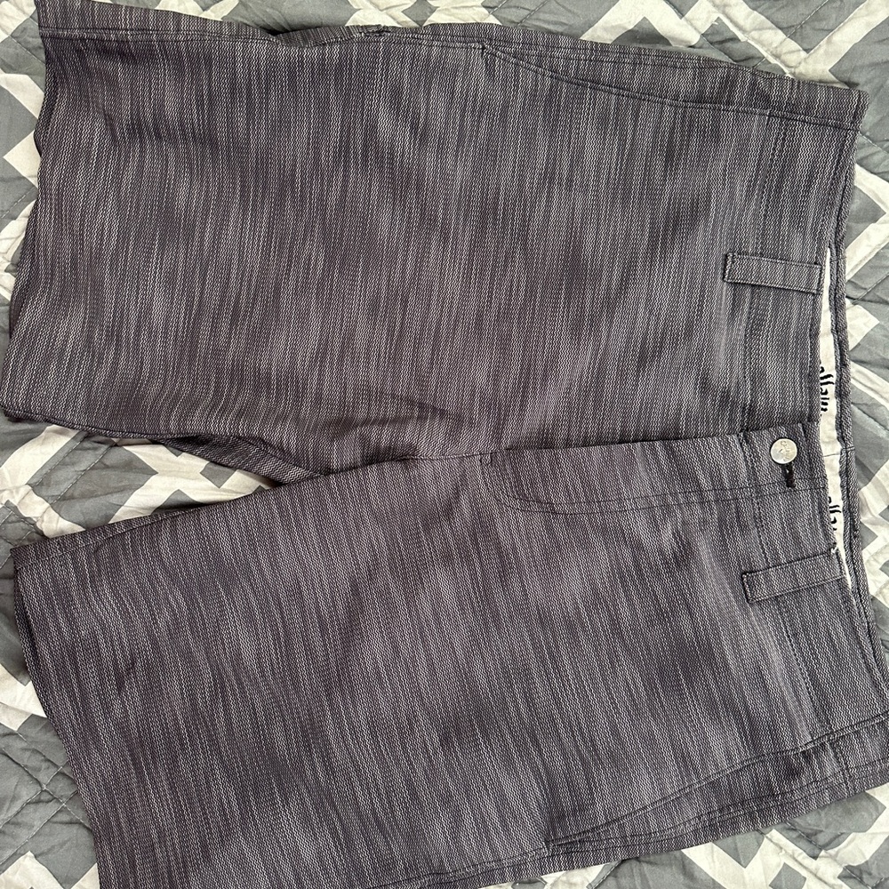 Callaway Gray Patterned Shorts